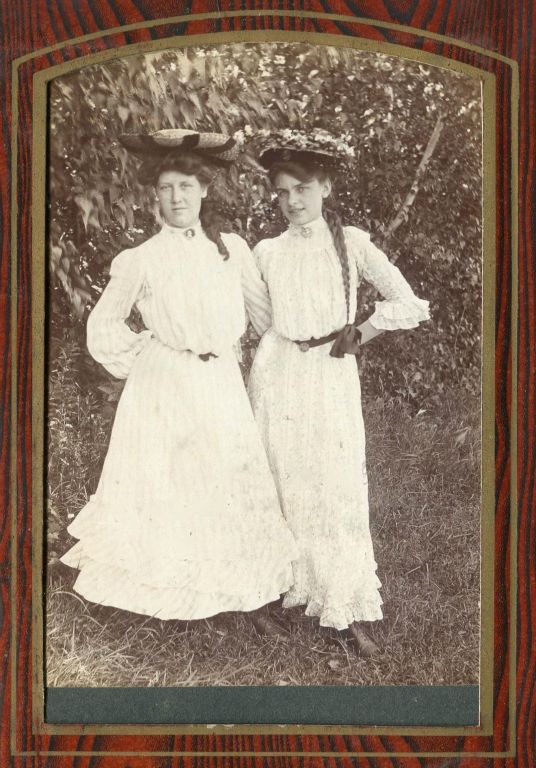 Fannie Bell (right) is my great aunt. The girl on the left is Francis Lucy. I don't know who she is.